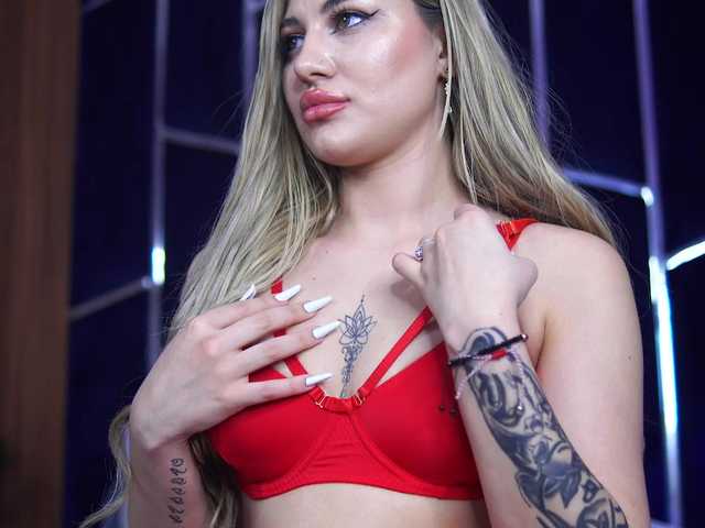 ChloeGracee's BongaCams show and profile