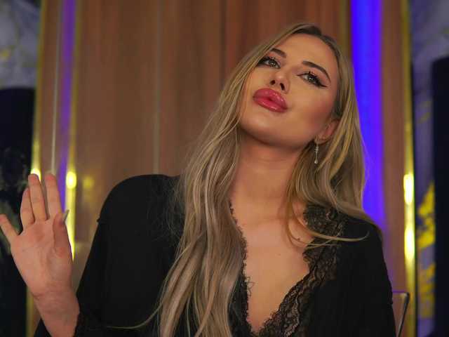 ChloeGracee's BongaCams show and profile