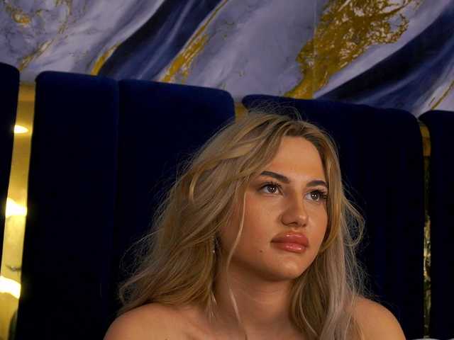 ChloeGracee's BongaCams show and profile