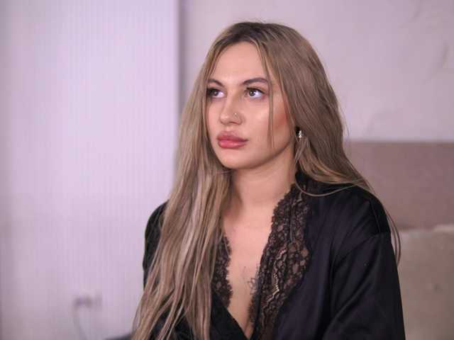 ChloeGracee's BongaCams show and profile