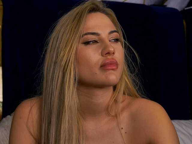 ChloeGracee's BongaCams show and profile