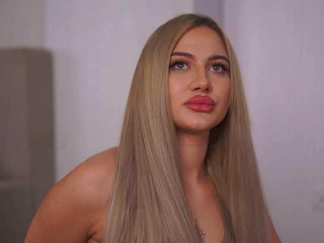 ChloeGracee's BongaCams show and profile