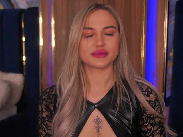 ChloeGracee's BongaCams show and profile