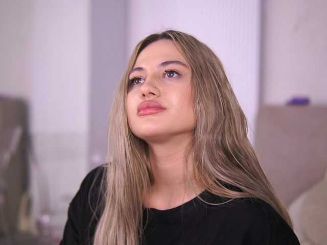 ChloeGracee's BongaCams show and profile