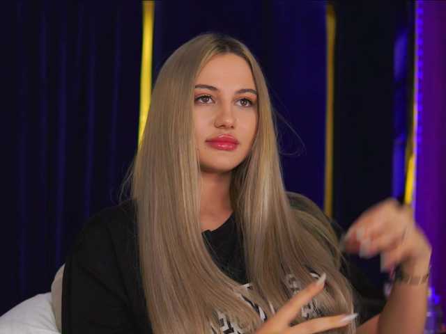 ChloeGracee's BongaCams show and profile