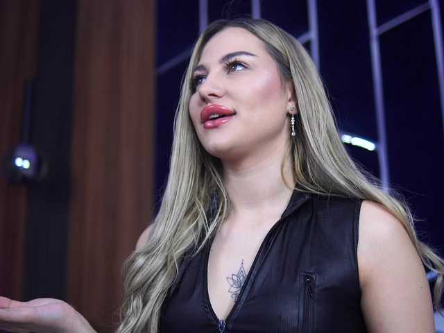 ChloeGracee's BongaCams show and profile