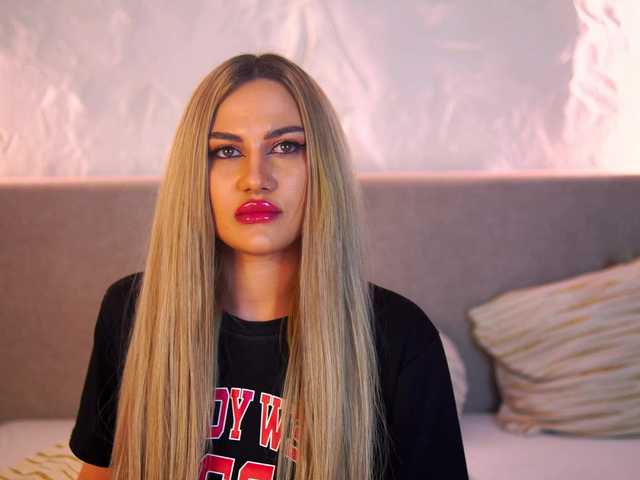 ChloeGracee's BongaCams show and profile