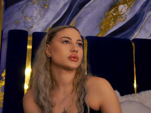 ChloeGracee's BongaCams show and profile