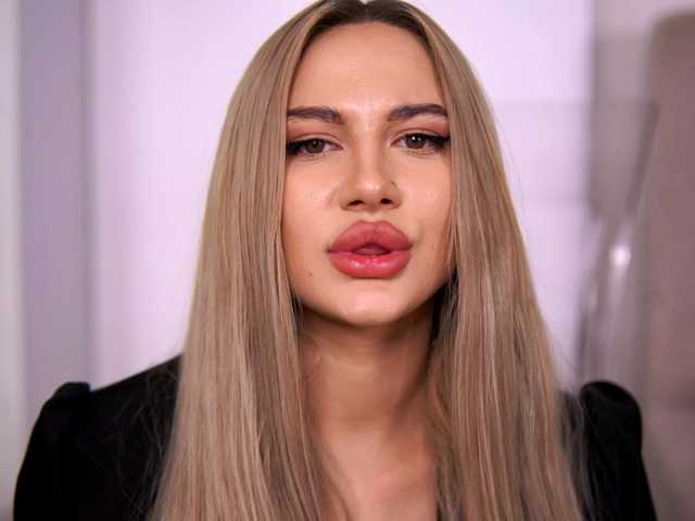 ChloeGracee's BongaCams show and profile