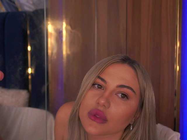 ChloeGracee's BongaCams show and profile