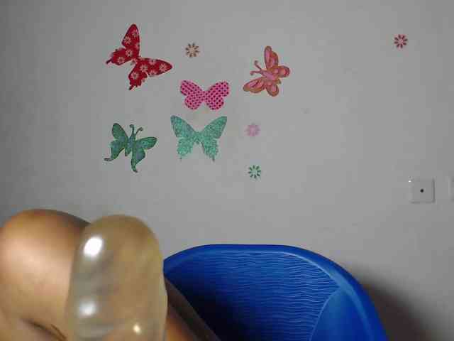 HotndCremy247 webcam