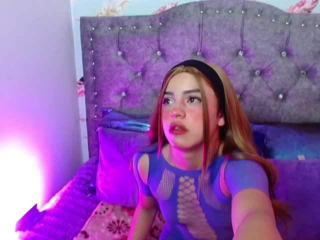 Queen-Rosee's BongaCams show and profile