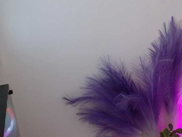 Queen-Rosee's BongaCams show and profile