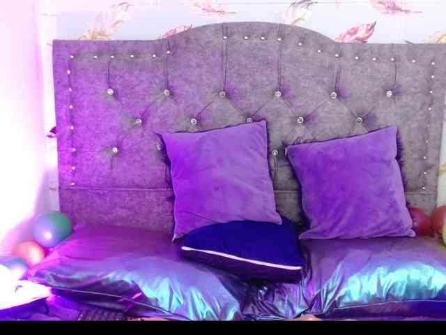 Queen-Rosee Queen-Rosee