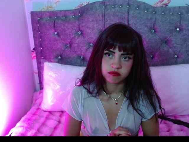 Queen-Rosee Queen-Rosee