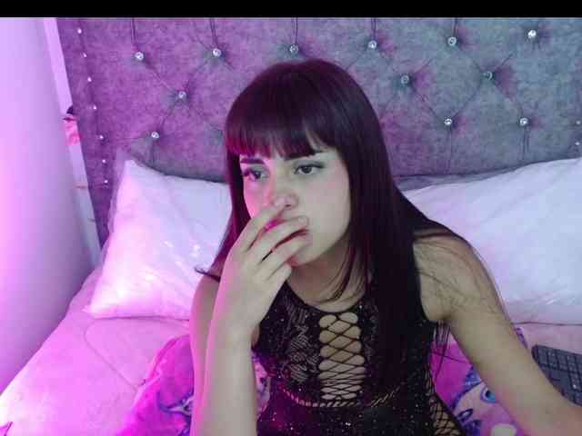 Queen-Rosee Queen-Rosee