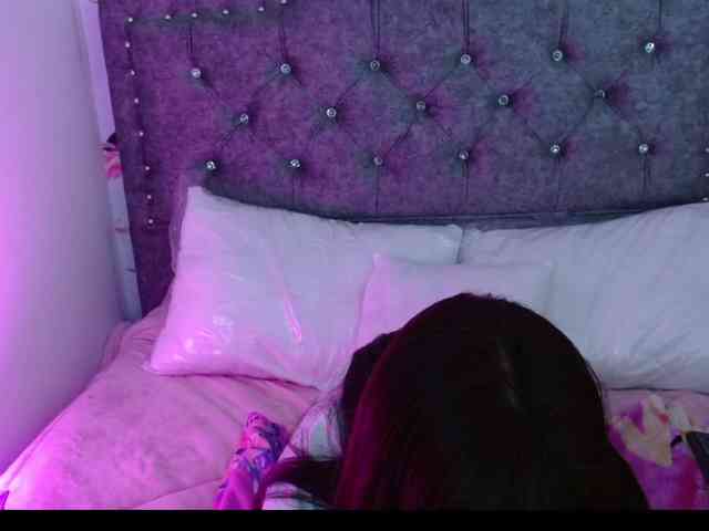 Queen-Rosee Queen-Rosee