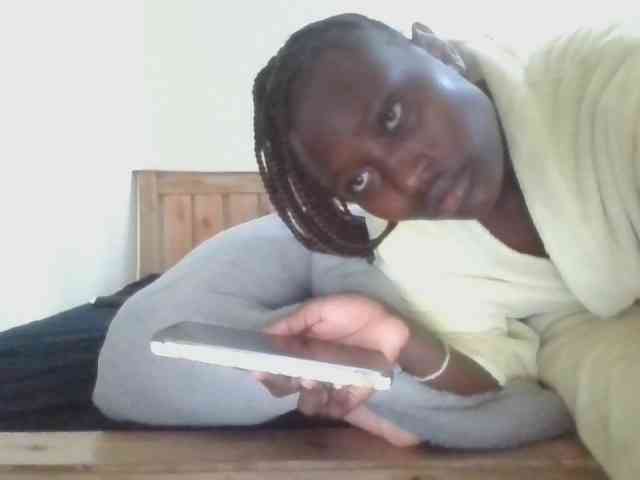 Naughtyqueen001 webcam