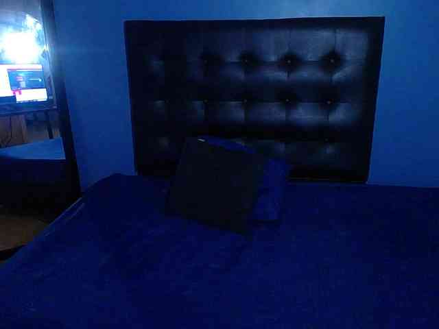 LustyEbonymilf webcam