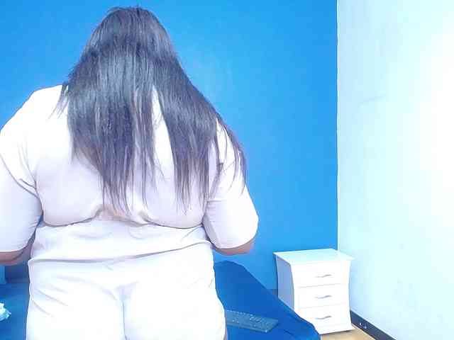 LustyEbonymilf webcam