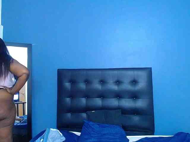 LustyEbonymilf webcam