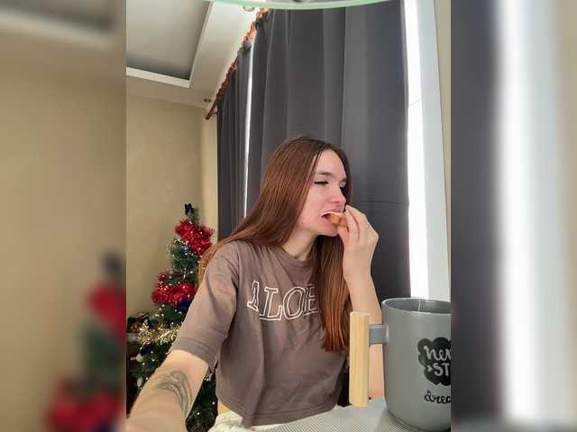 -APELSINKA-'s BongaCams show and profile