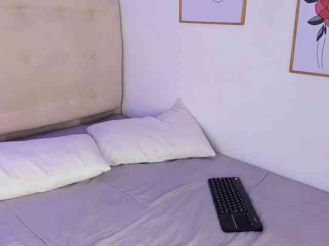 AntonellaBarone webcam