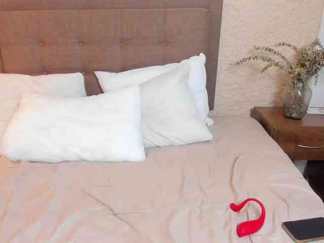 AntonellaBarone webcam