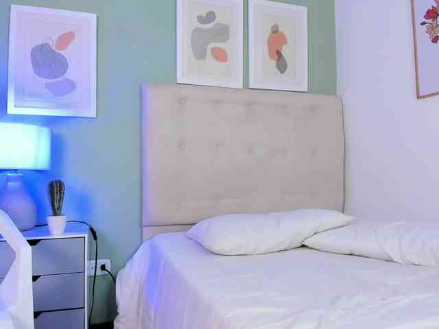 AntonellaBarone webcam