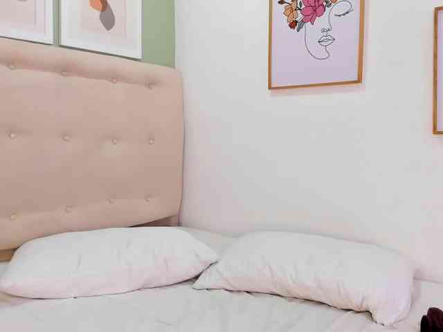 AntonellaBarone webcam