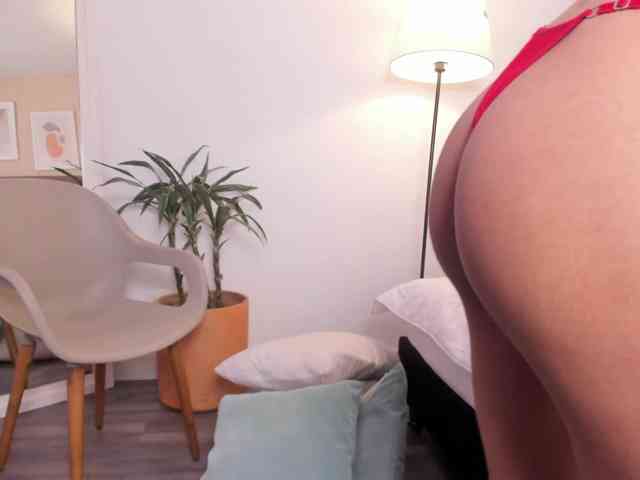 AntonellaBarone webcam