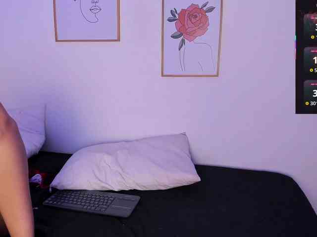 AntonellaBarone webcam