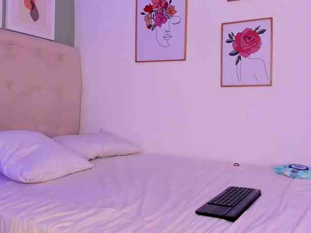 AntonellaBarone webcam