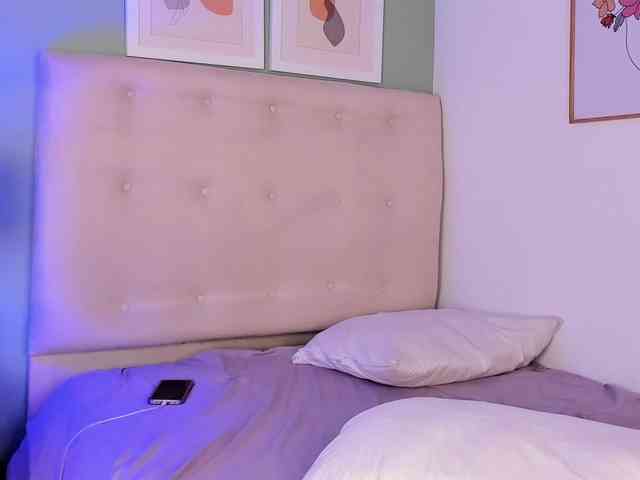 AntonellaBarone webcam