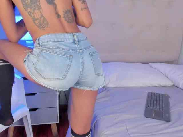 AntonellaBarone webcam