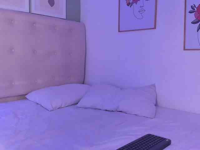 AntonellaBarone webcam