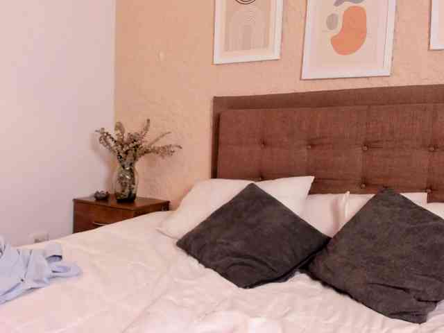 AntonellaBarone webcam