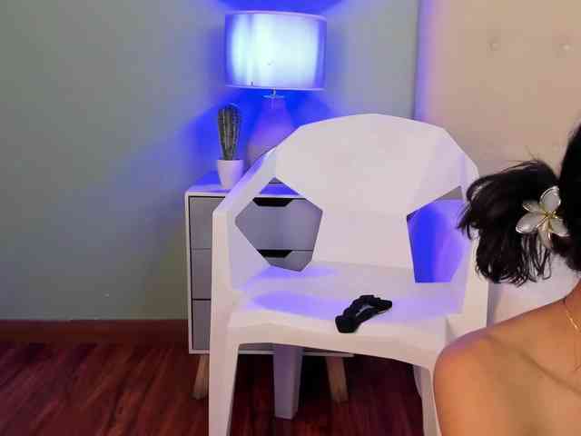 AntonellaBarone webcam