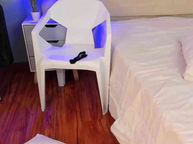 AntonellaBarone webcam