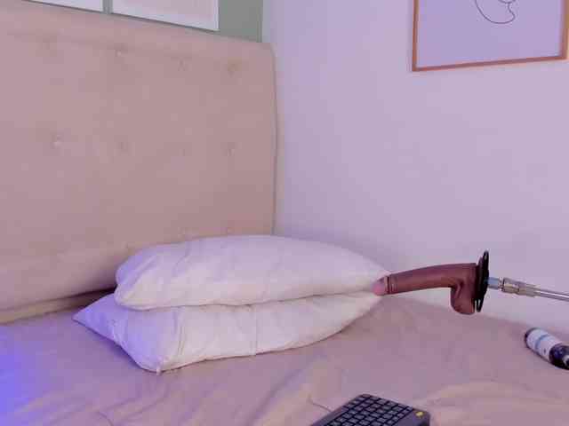 AntonellaBarone webcam