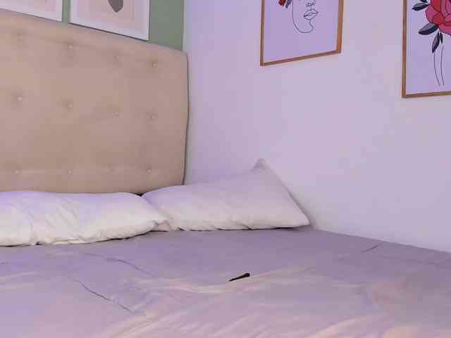 AntonellaBarone webcam