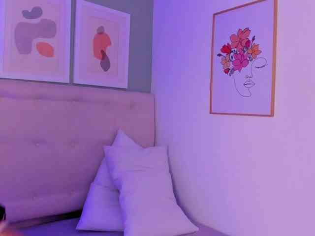 AntonellaBarone webcam