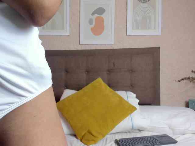 AntonellaBarone webcam