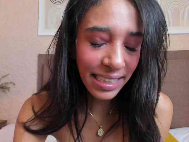 AntonellaBarone webcam