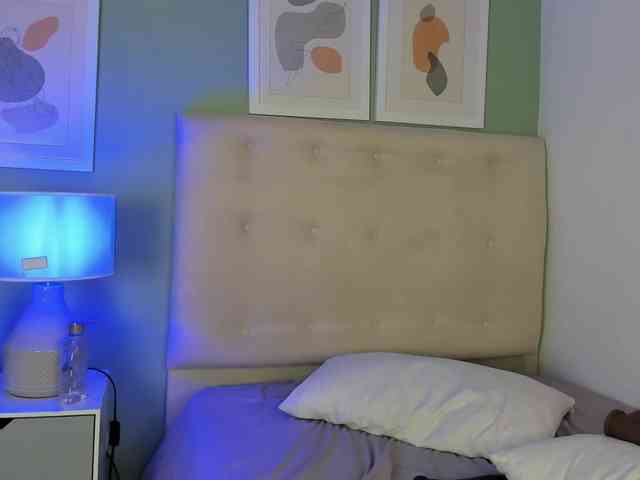 AntonellaBarone webcam