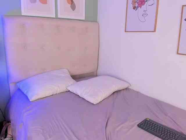 AntonellaBarone webcam