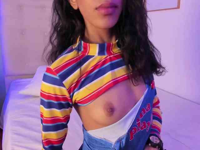 AntonellaBarone webcam