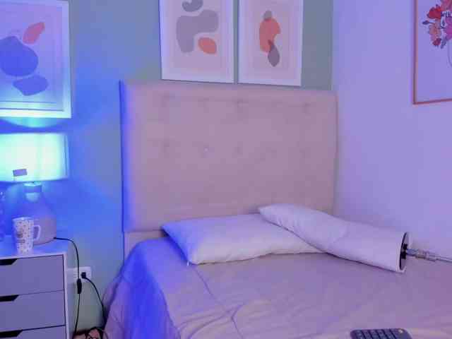 AntonellaBarone webcam