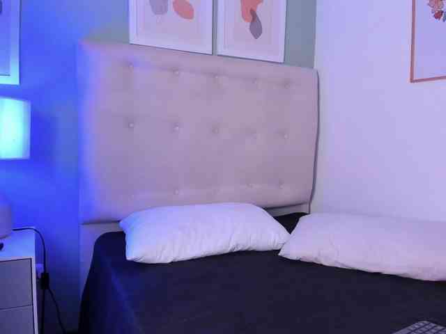 AntonellaBarone webcam