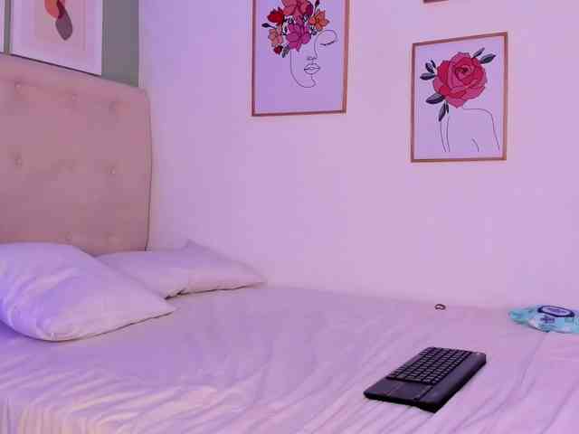 AntonellaBarone webcam